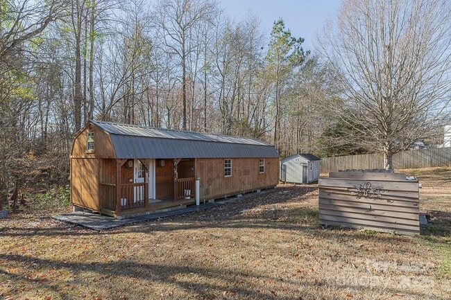 Building Photo - 110 Mendover Dr