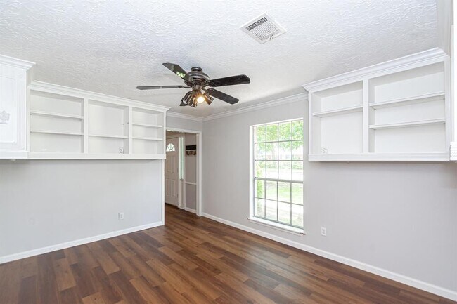 Building Photo - 5414 Forest Timbers Dr