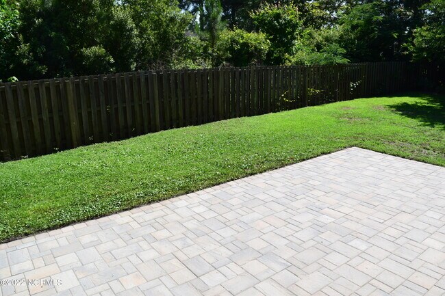 Building Photo - 7004 Hallstead Ct