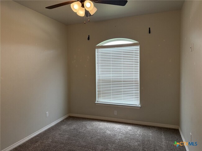 Building Photo - 3404 Braford Dr