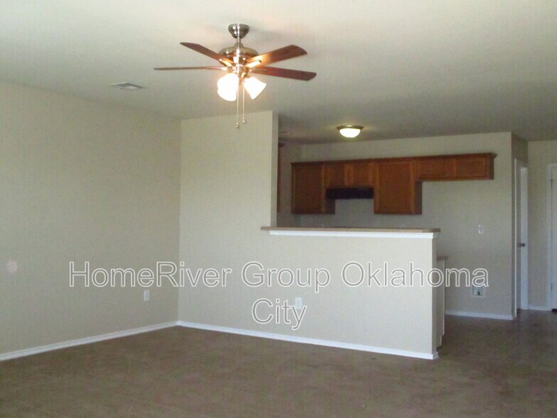 Building Photo - 8509 SW 46th Pl