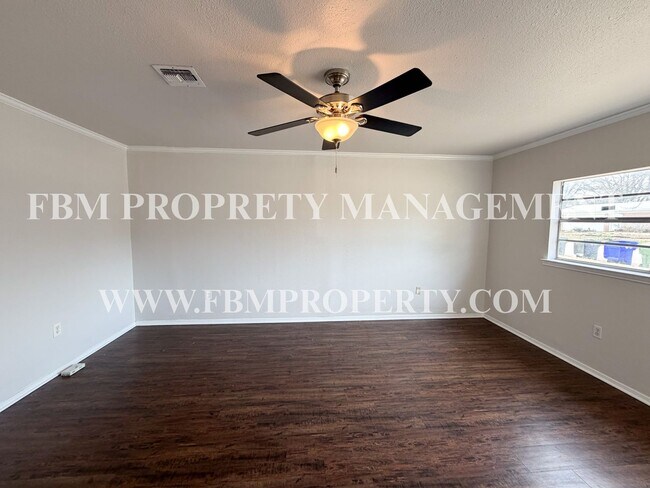 Building Photo - 549 N 62nd St