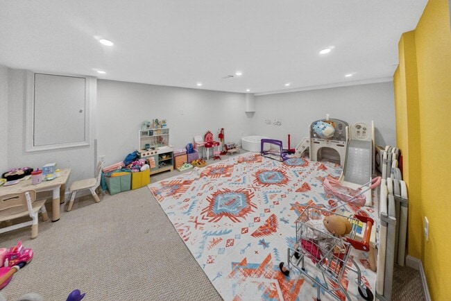 Building Photo - 4453 Westover Pl NW