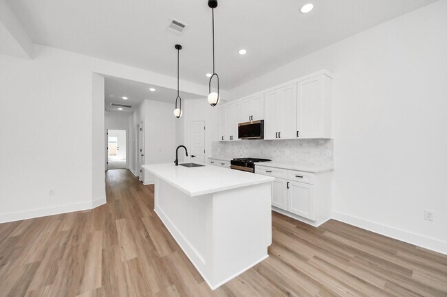 Building Photo - 8106 Locksley Rd