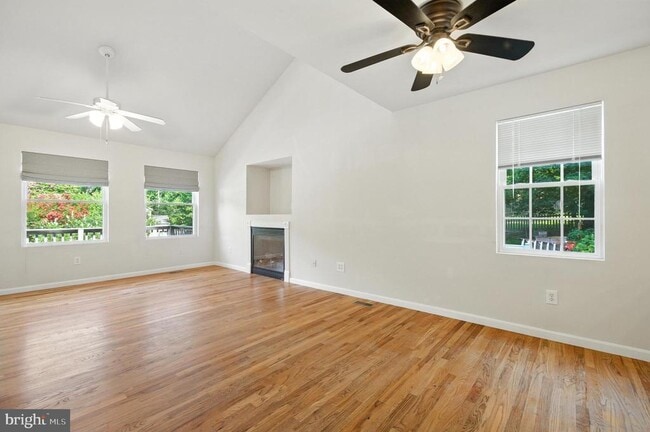 Building Photo - 3241 Henson Ave