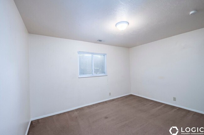 Building Photo - 3377 S 2410 E