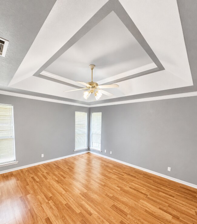 Building Photo - AVAILABLE MAY 18; APPLY ON OUR WEBSITE TODAY!!