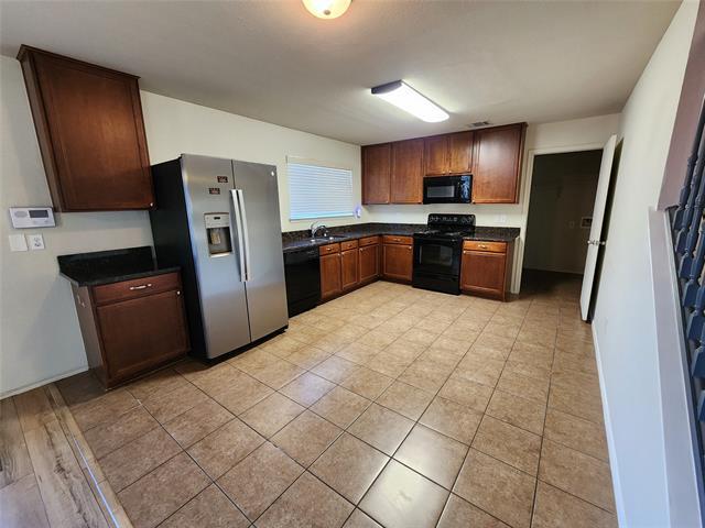 Building Photo - 5709 Valley Stream Way