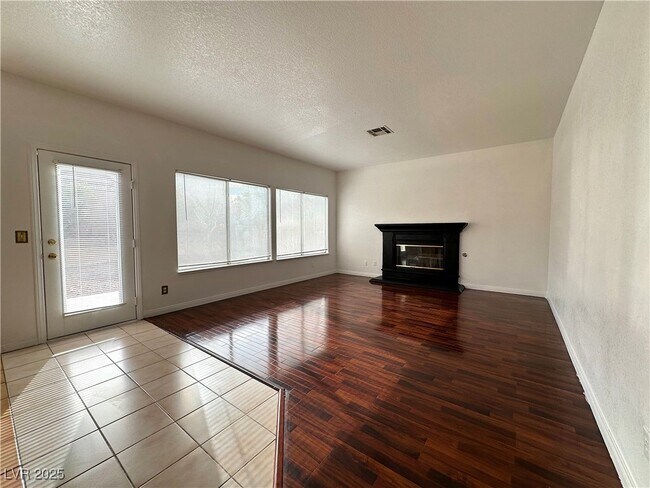 Building Photo - 7913 Waterfalls Ave