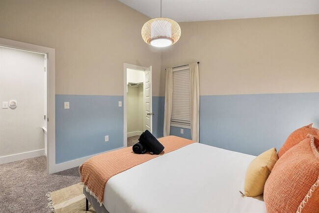 Building Photo - 11102 1/2 Charger Wy