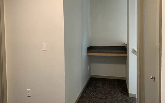 Building Photo - 2720 Coho Way