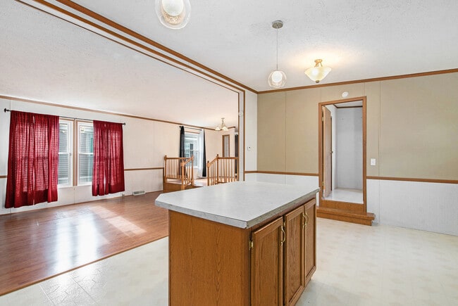 Building Photo - 356 Burr Oak Ln