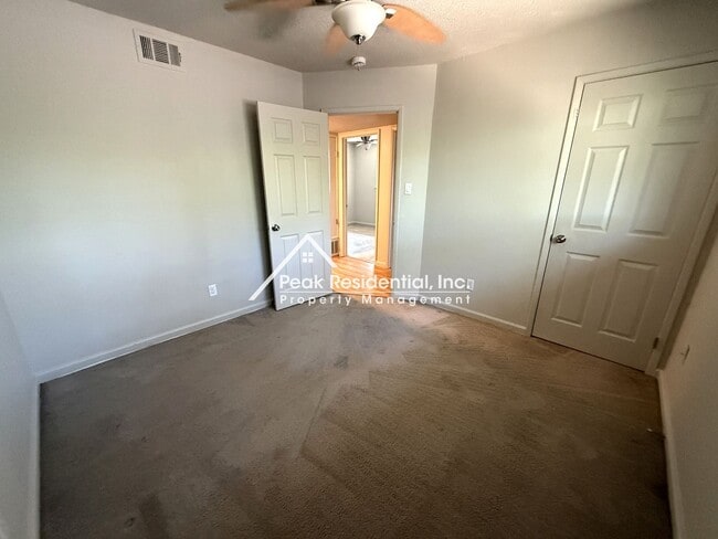 Building Photo - 5368 Elsinore Way