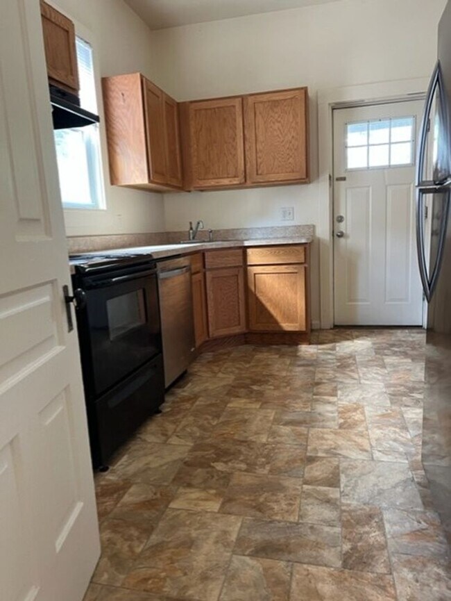 Building Photo - 507 Lawrence! Centrally Downtown Ann Arbor!