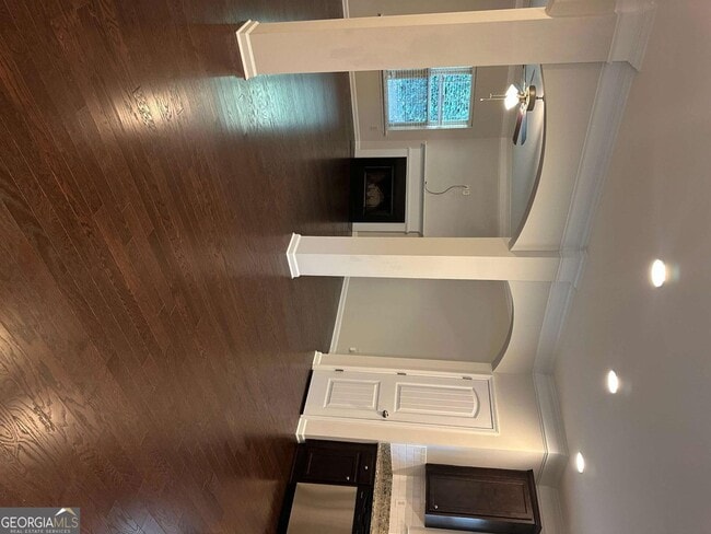 Building Photo - 403 Village View