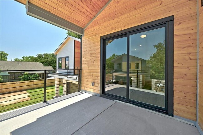 Building Photo - 2305 Century Tree Cv