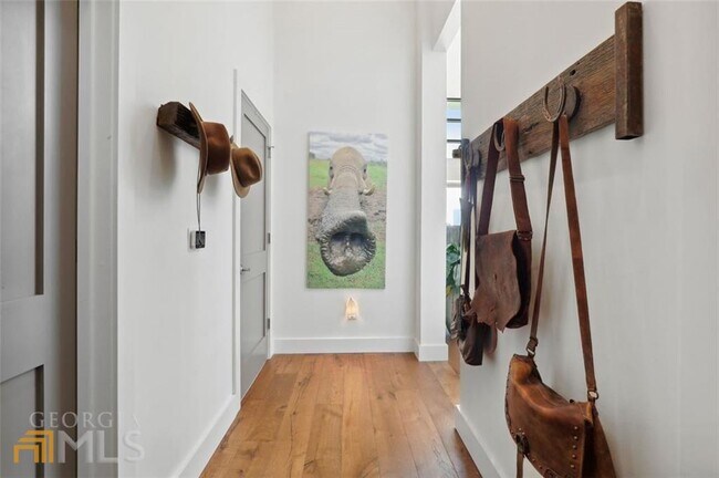 Building Photo - 1100 Howell Mill Rd NW