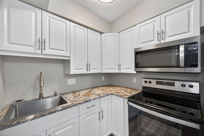 Building Photo - 2470 47th St S