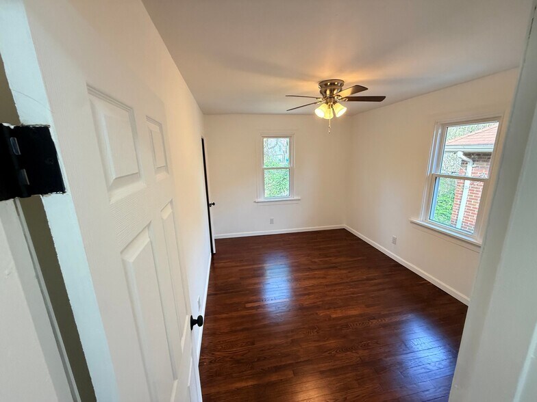 Building Photo - 6620 Barr St