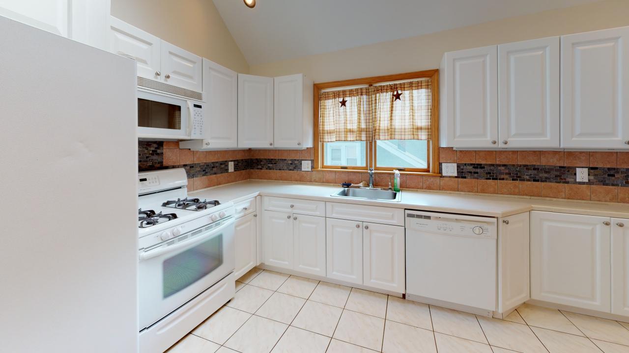 Building Photo - 60 Central Pky