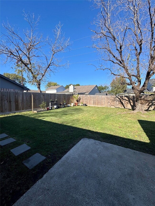 Building Photo - 10022 Sand Pass Ln