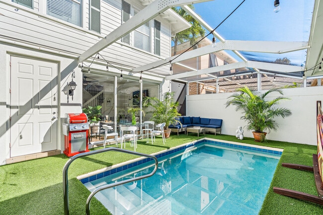 Building Photo - 116 Caravelle Dr