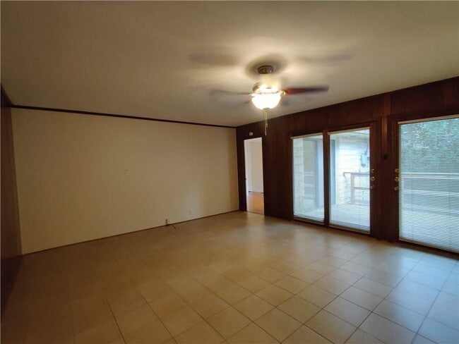 Building Photo - 3215 Cherry Ln