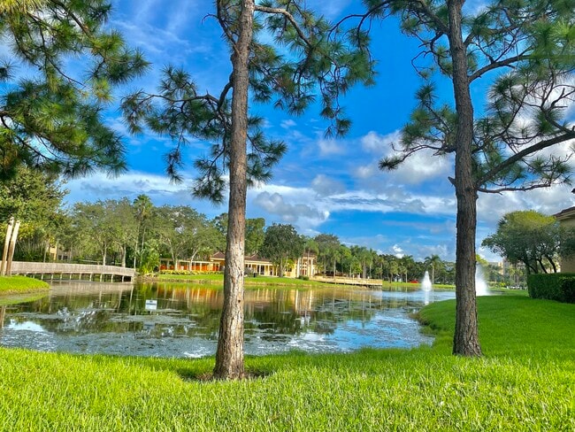 Building Photo - 4799 Via Palm Lakes