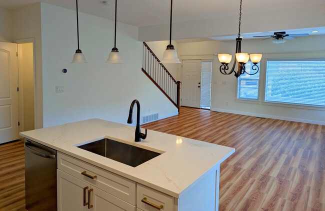 Building Photo - 7514 Lucca Ct