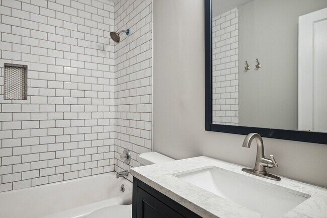 Building Photo - 1278 Adair St SW