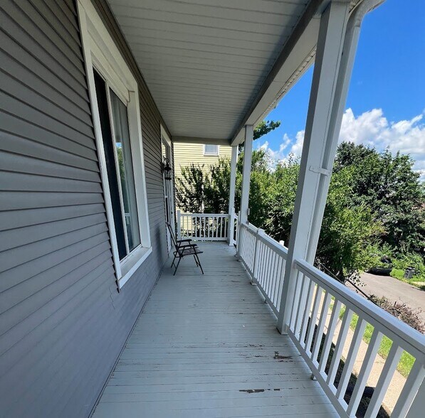 Building Photo - 1525 Fairview Pl
