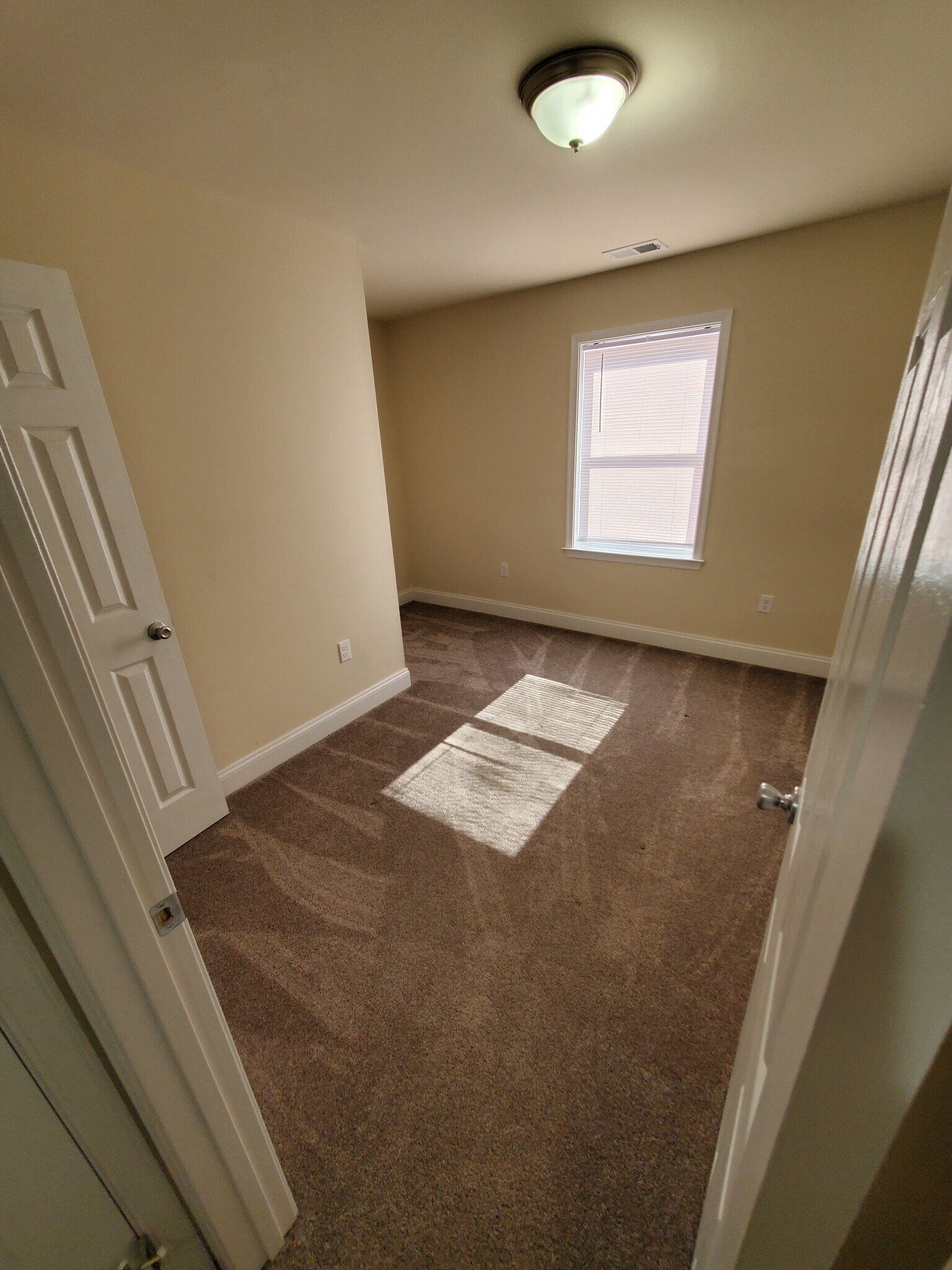 Building Photo - 13815 Village Mill Dr