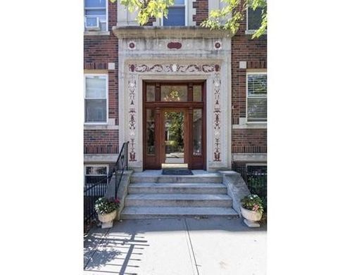 Building Photo - 32 James St