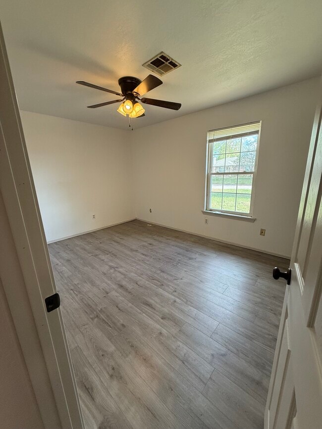 Building Photo - 309 W Maple Branch Way