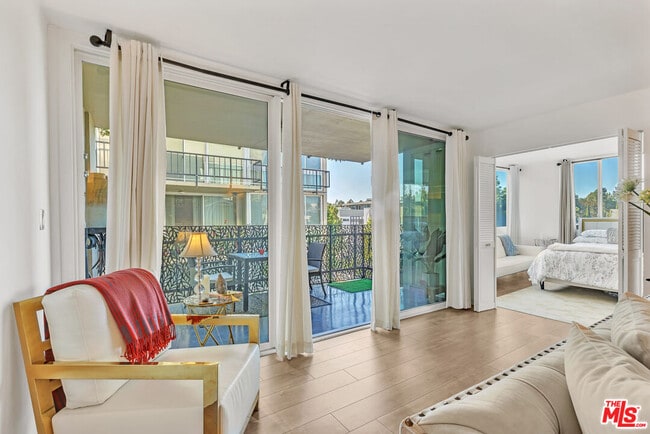 Building Photo - 9950 Durant Dr