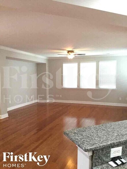 Building Photo - 123 Salt Meadow Ln