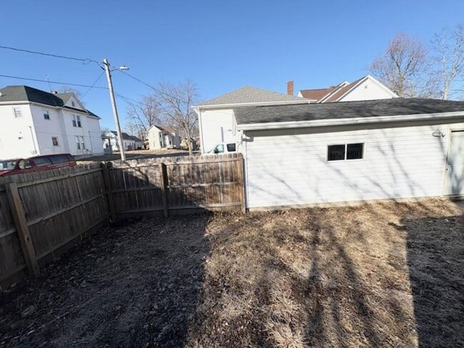 Building Photo - Stunning 3-Bedroom Home with Everything You’ve Been Looking For!