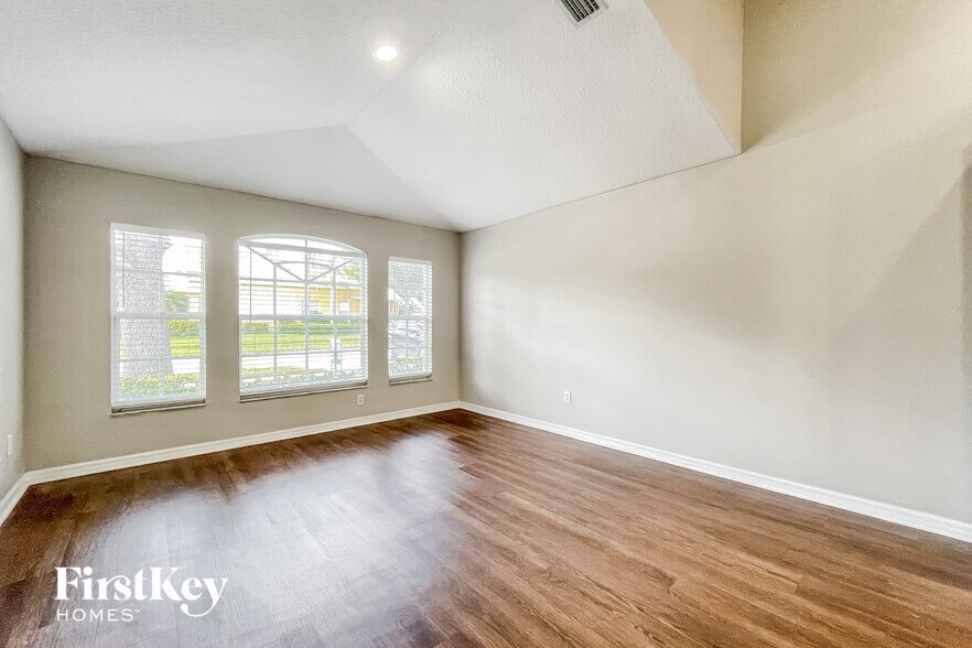 Building Photo - 2162 Brandon Park Cir