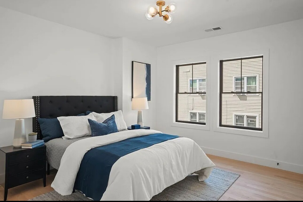 Bedroom - 52 Withington St