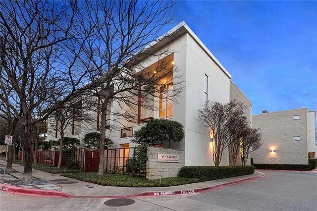 Building Photo - 4026 Travis St