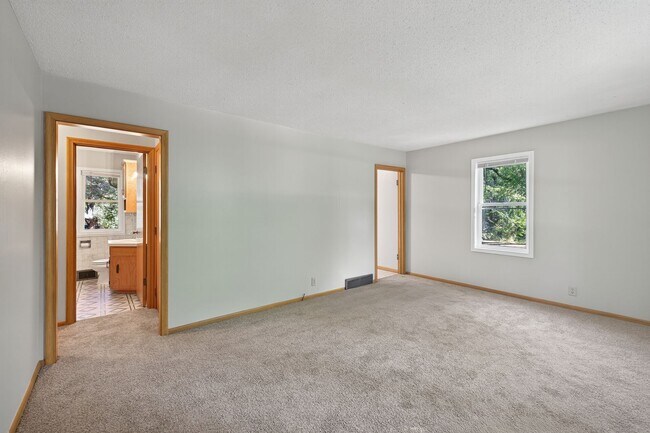 Building Photo - Acreage Property
