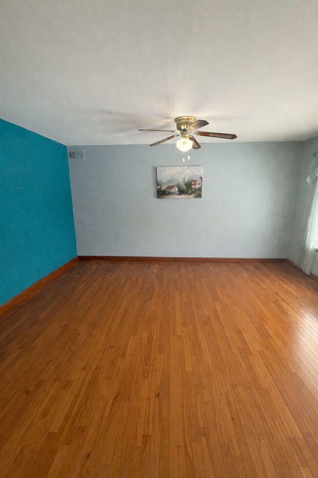 Building Photo - 42520 Bishop Rd