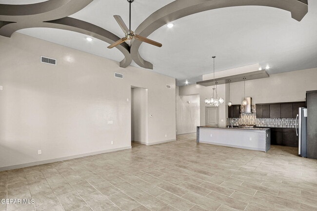 Building Photo - 12365 Desert Dove Ave