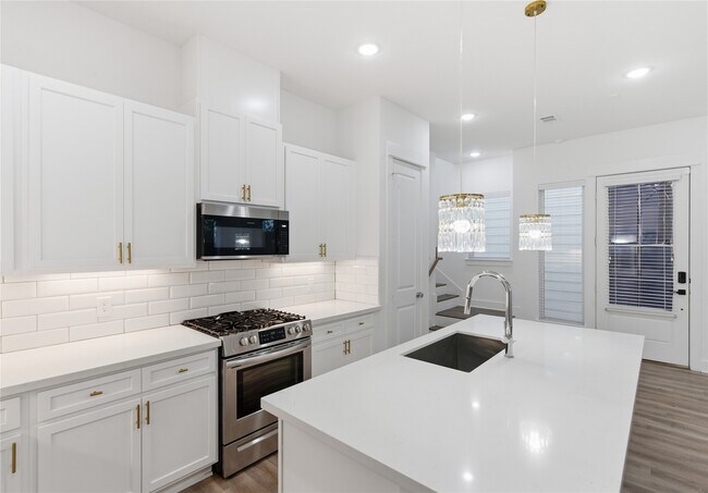 Building Photo - 4605 Lavatera St