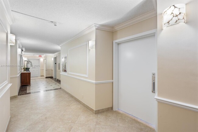 Building Photo - 2200 S Ocean Ln