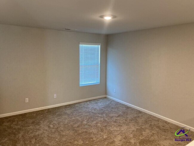 Building Photo - 119 River Birch Ln