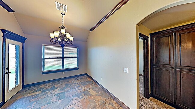 Building Photo - 13604 Gentry Dr