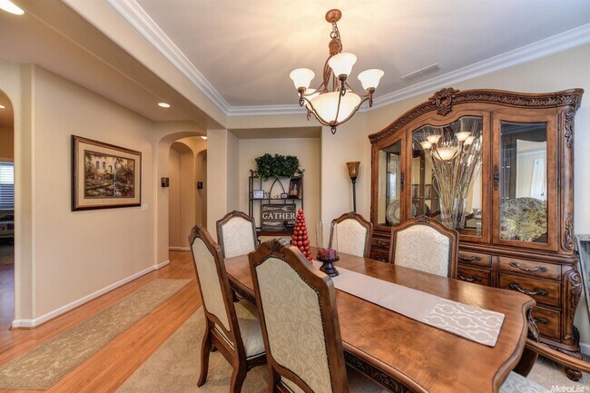 Building Photo - Immaculate Single-Story Home- in Roseville...