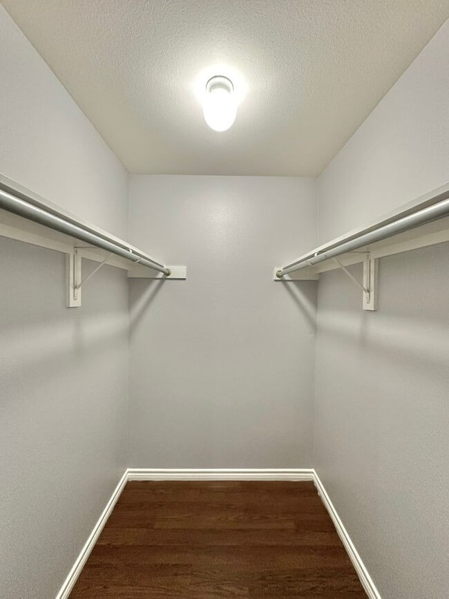 Building Photo - Coming soon- 3 Bedroom 2 Bath Duplex at Mansion Creek in Tyler!