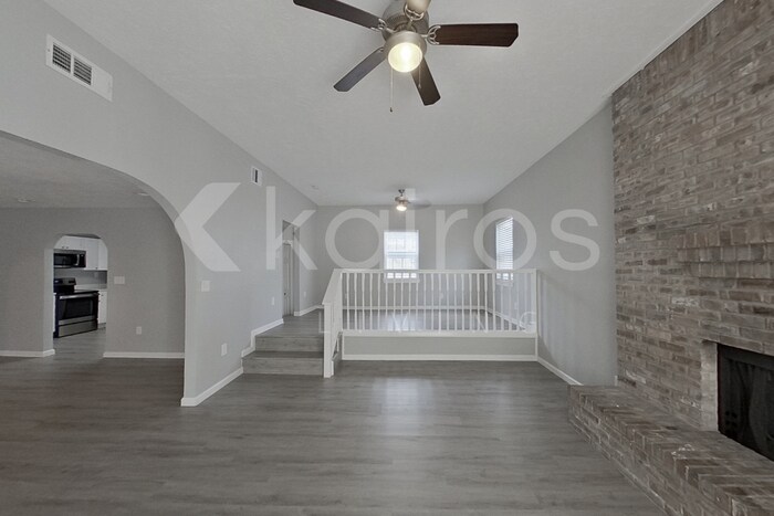 Building Photo - 10405 Barada St